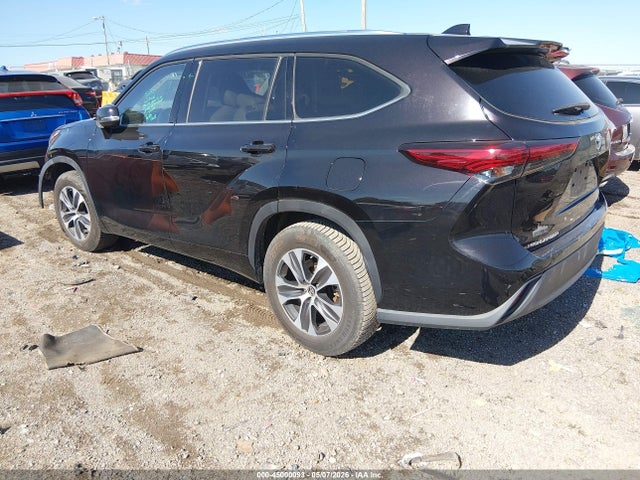 Toyota Highlander Xle 2021 5TDGZRAH6MS037604 Image 3