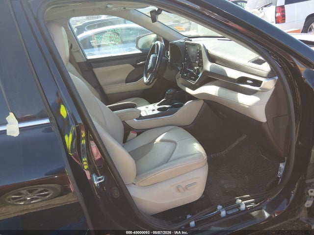 Toyota Highlander Xle 2021 5TDGZRAH6MS037604 Image 5