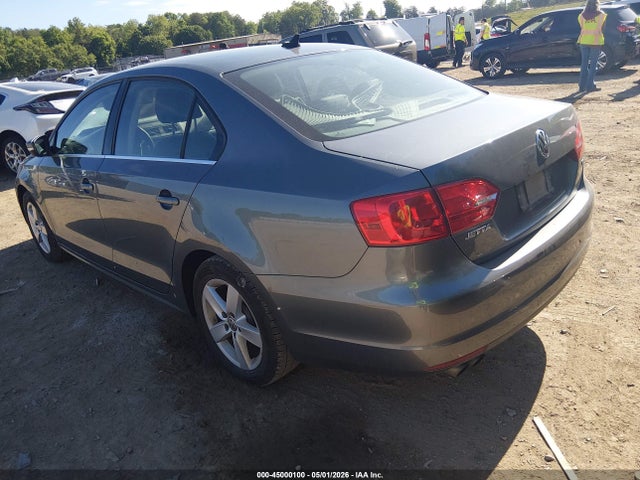 Auction sale of the 2014 Volkswagen Jetta 2.0l Tdi, vin: 3VW3L7AJ2EM385650, lot number: 45000100