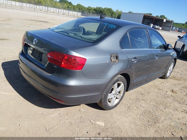 Auction sale of the 2014 Volkswagen Jetta 2.0l Tdi, vin: 3VW3L7AJ2EM385650, lot number: 45000100