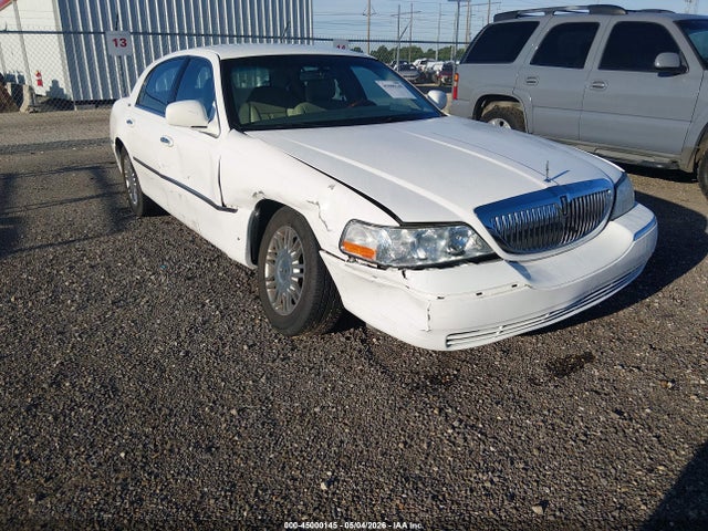 2008 Lincoln Town Car Signature Limited მანქანა იყიდება აუქციონზე, vin: 2LNHM82VX8X634309, აუქციონის ნომერი: 45000145