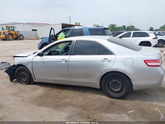 2011 Toyota Camry მანქანა იყიდება აუქციონზე, vin: 4T4BF3EK1BR122673, აუქციონის ნომერი: 45000215