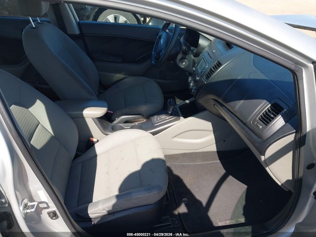 45000221 :رقم المزاد ، KNAFX4A64G5549565 vin ، 2016 Kia Forte Lx مزاد بيع