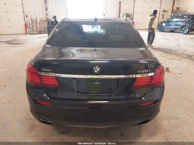 2013 Bmw 750i Xdrive მანქანა იყიდება აუქციონზე, vin: WBAYB6C55DC998395, აუქციონის ნომერი: 45000235