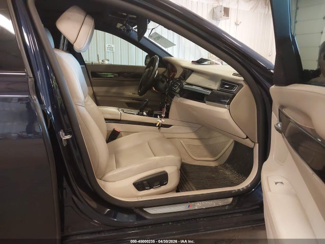 2013 Bmw 750i Xdrive მანქანა იყიდება აუქციონზე, vin: WBAYB6C55DC998395, აუქციონის ნომერი: 45000235