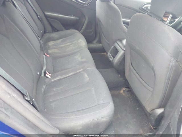 45000245 :رقم المزاد ، 1C3CCCAB4FN616256 vin ، 2015 Chrysler 200 Limited مزاد بيع