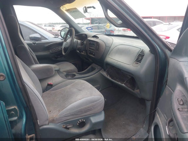 45000251 :رقم المزاد ، 1FMRU1760WLA17640 vin ، 1998 Ford Expedition Eddie Bauer/xlt مزاد بيع