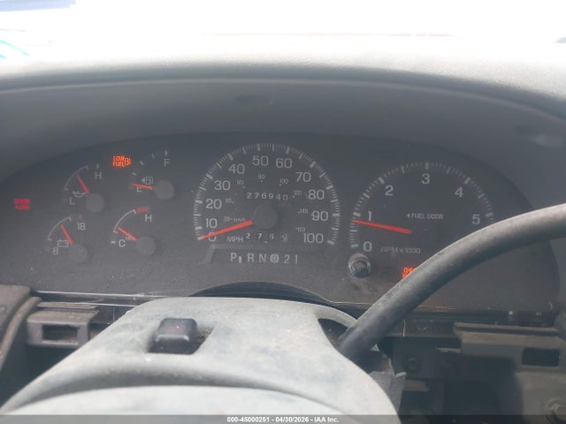 45000251 :رقم المزاد ، 1FMRU1760WLA17640 vin ، 1998 Ford Expedition Eddie Bauer/xlt مزاد بيع