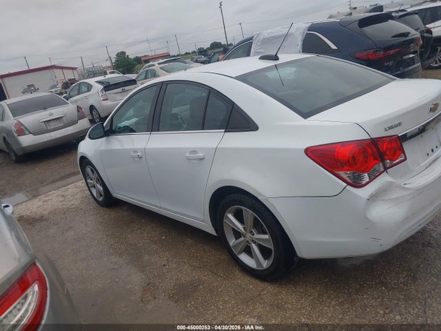 45000253 :رقم المزاد ، 1G1PE5SB4F7227826 vin ، 2015 Chevrolet Cruze 2lt Auto مزاد بيع