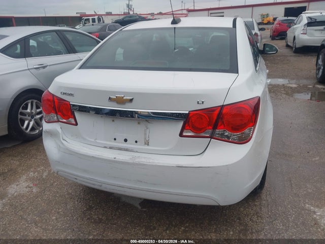 45000253 :رقم المزاد ، 1G1PE5SB4F7227826 vin ، 2015 Chevrolet Cruze 2lt Auto مزاد بيع