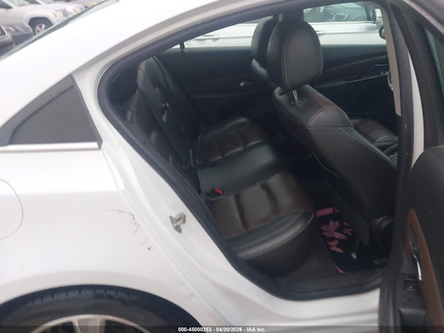 45000253 :رقم المزاد ، 1G1PE5SB4F7227826 vin ، 2015 Chevrolet Cruze 2lt Auto مزاد بيع