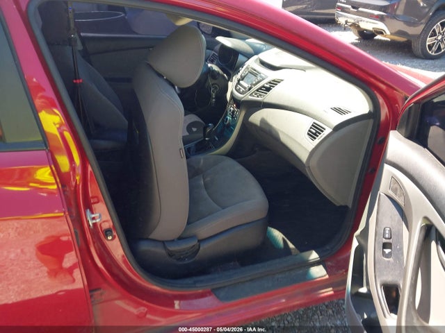 KMHDH4AE1GU598884 Hyundai ELANTRA SE