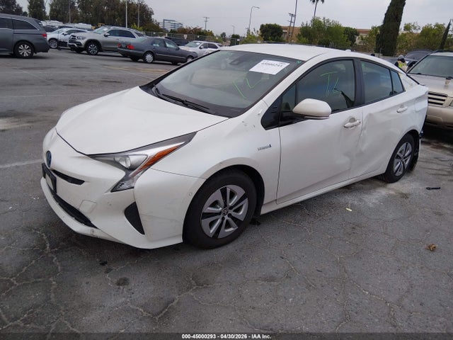 JTDKBRFUXH3055132 Toyota Prius Two