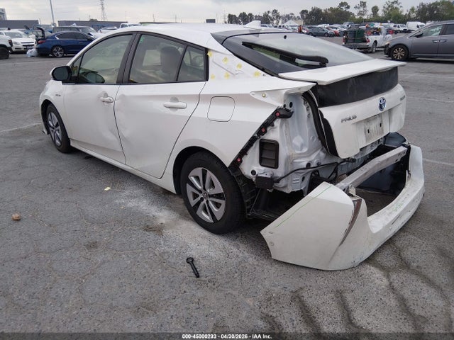 JTDKBRFUXH3055132 Toyota Prius Two