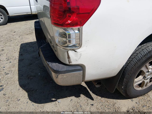 45000327 :رقم المزاد ، 5TFUW5F15CX267417 vin ، 2012 Toyota Tundra Grade 5.7l V8 مزاد بيع