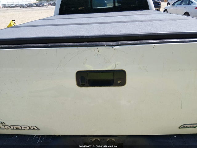 45000327 :رقم المزاد ، 5TFUW5F15CX267417 vin ، 2012 Toyota Tundra Grade 5.7l V8 مزاد بيع