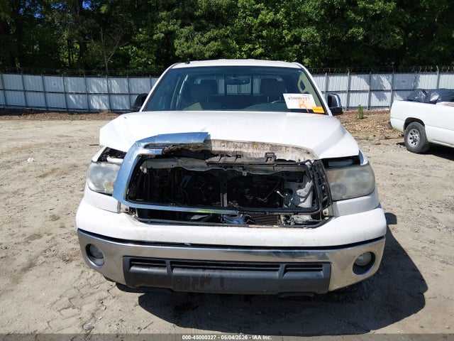 45000327 :رقم المزاد ، 5TFUW5F15CX267417 vin ، 2012 Toyota Tundra Grade 5.7l V8 مزاد بيع