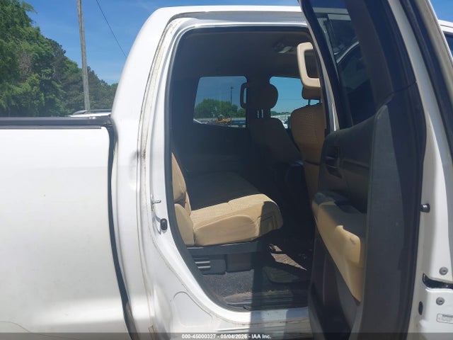 45000327 :رقم المزاد ، 5TFUW5F15CX267417 vin ، 2012 Toyota Tundra Grade 5.7l V8 مزاد بيع
