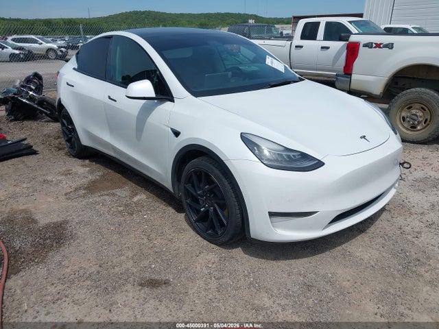 2021 Tesla Model Y Long Range Dual Motor All-wheel Drive მანქანა იყიდება აუქციონზე, vin: 5YJYGDEEXMF096690, აუქციონის ნომერი: 45000391