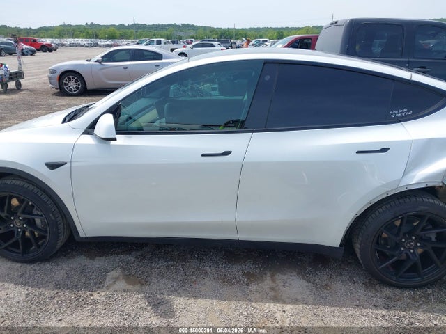 45000391 :رقم المزاد ، 5YJYGDEEXMF096690 vin ، 2021 Tesla Model Y Long Range Dual Motor All-wheel Drive مزاد بيع