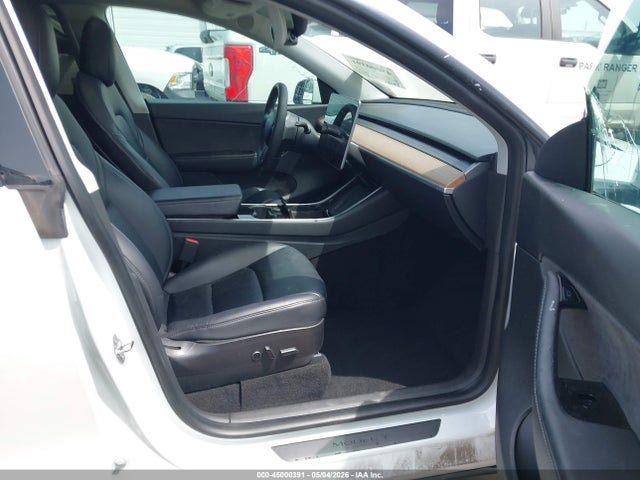 45000391 :رقم المزاد ، 5YJYGDEEXMF096690 vin ، 2021 Tesla Model Y Long Range Dual Motor All-wheel Drive مزاد بيع