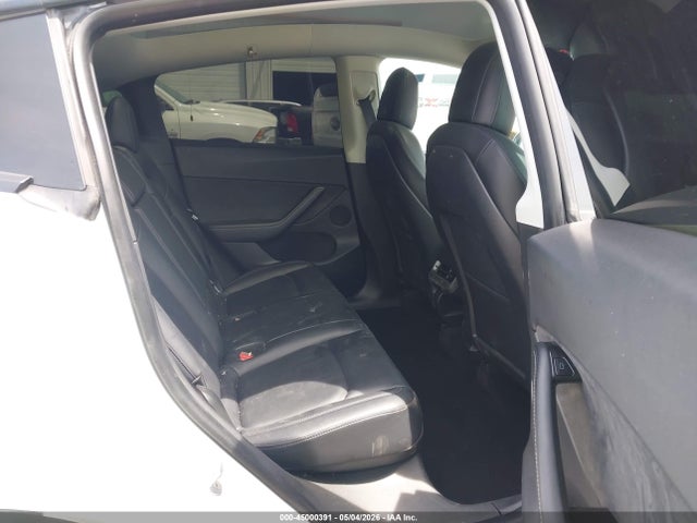 Auction sale of the 2021 Tesla Model Y Long Range Dual Motor All-wheel Drive, vin: 5YJYGDEEXMF096690, lot number: 45000391