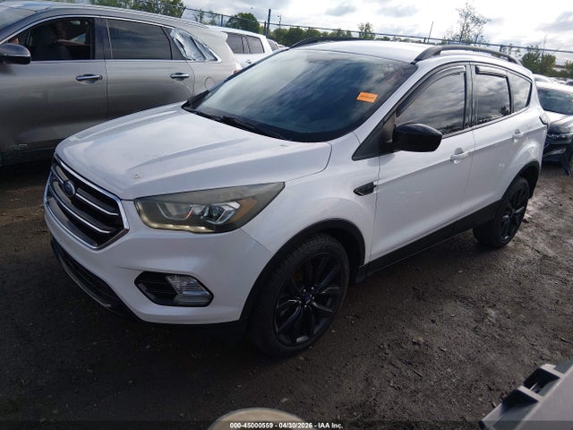45000559 :رقم المزاد ، 1FMCU9G99HUB98863 vin ، 2017 Ford Escape Se مزاد بيع