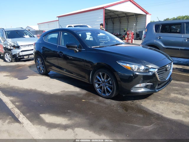 2018 Mazda Mazda3 Touring მანქანა იყიდება აუქციონზე, vin: 3MZBN1L32JM262457, აუქციონის ნომერი: 45000564