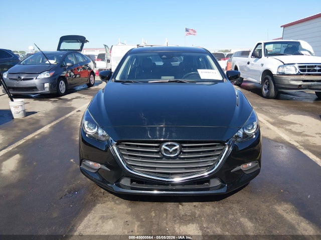 2018 Mazda Mazda3 Touring მანქანა იყიდება აუქციონზე, vin: 3MZBN1L32JM262457, აუქციონის ნომერი: 45000564