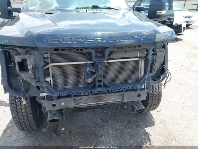 45000573 :رقم المزاد ، 1FT8W2BTXNEE81227 vin ، 2022 Ford F-250 Lariat مزاد بيع