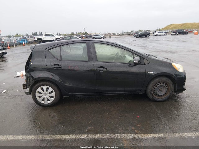 Продажа на аукционе авто 2012 Toyota Prius C Two, vin: JTDKDTB35C1520280, номер лота: 45000613
