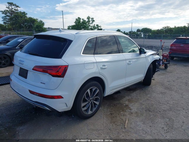 45000716 :رقم المزاد ، WA1BAAFY4M2010155 vin ، 2021 Audi Q5 Premium Plus 45 Tfsi Quattro S Tronic مزاد بيع