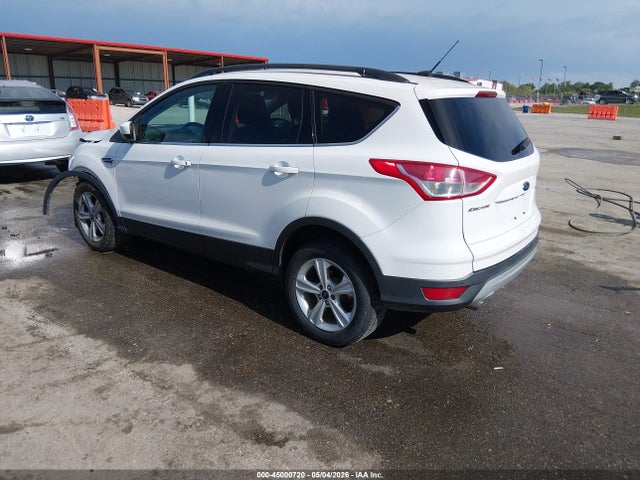 45000720 :رقم المزاد ، 1FMCU0GX7GUC11005 vin ، 2016 Ford Escape Se مزاد بيع