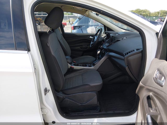 45000720 :رقم المزاد ، 1FMCU0GX7GUC11005 vin ، 2016 Ford Escape Se مزاد بيع