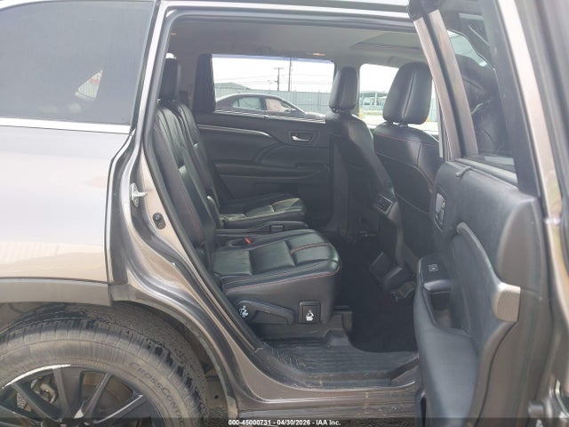 5TDJZRFH8KS572705 Toyota Highlander Se