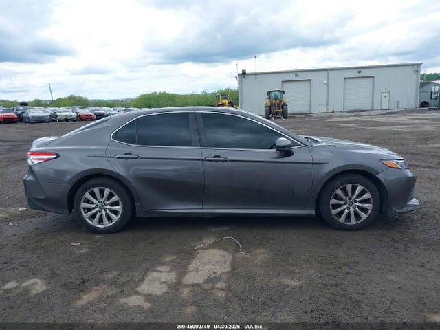 Продаж на аукціоні авто 2020 Toyota Camry Le, vin: 4T1C11AK0LU895921, номер лоту: 45000749