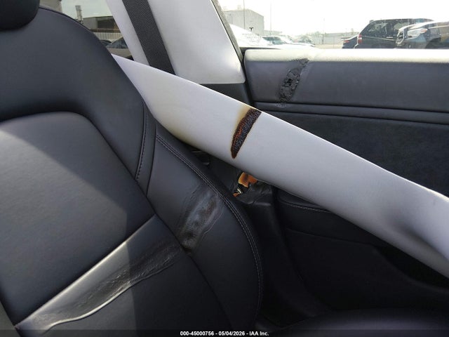 45000756 :رقم المزاد ، 5YJ3E1EAXJF037470 vin ، 2018 Tesla Model 3 Long Range/mid Range مزاد بيع
