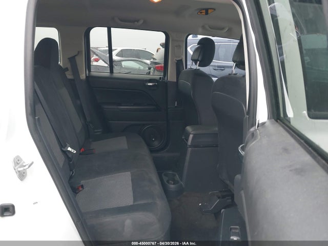 Jeep Patriot Altitude Edition 2015 1C4NJPBA3FD157363 Image 8
