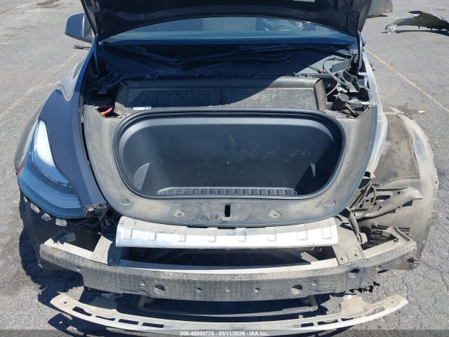 2022 Tesla Model Y Long Range Dual Motor All-wheel Drive მანქანა იყიდება აუქციონზე, vin: 7SAYGDEE6NF511086, აუქციონის ნომერი: 45000770