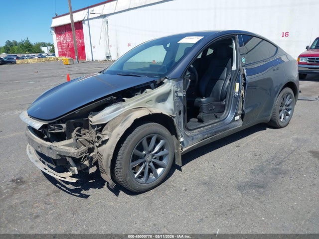 2022 Tesla Model Y Long Range Dual Motor All-wheel Drive მანქანა იყიდება აუქციონზე, vin: 7SAYGDEE6NF511086, აუქციონის ნომერი: 45000770