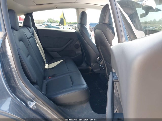 2022 Tesla Model Y Long Range Dual Motor All-wheel Drive მანქანა იყიდება აუქციონზე, vin: 7SAYGDEE6NF511086, აუქციონის ნომერი: 45000770