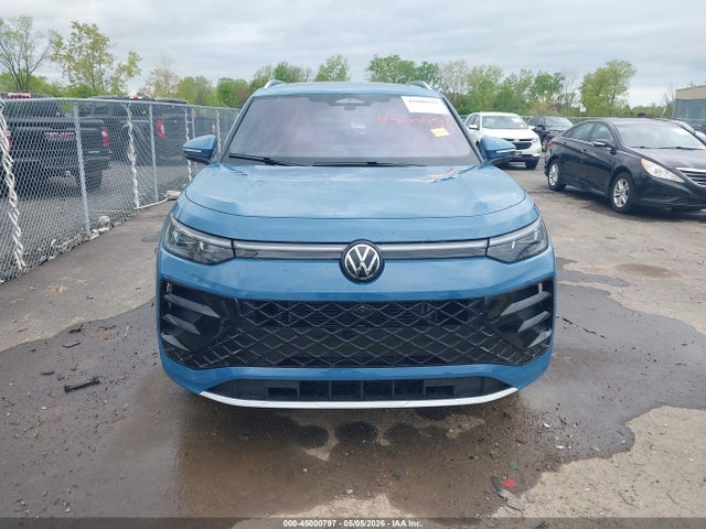 2025 Volkswagen Tiguan 2.0t Sel R-line მანქანა იყიდება აუქციონზე, vin: 3VVLR7RM9SM022355, აუქციონის ნომერი: 45000797
