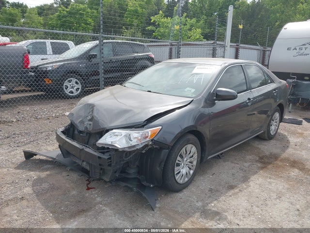 45000834 :رقم المزاد ، 4T1BF1FK2DU212107 vin ، 2013 Toyota Camry Le مزاد بيع