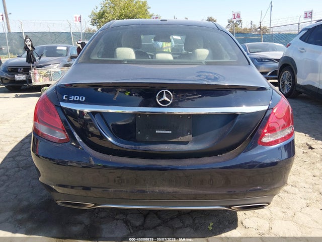 Продаж на аукціоні авто 2018 Mercedes-benz C 300, vin: 55SWF4JBXJU255546, номер лоту: 45000839