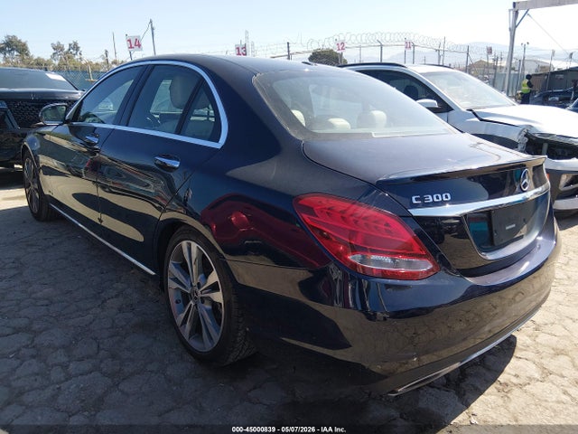 Продаж на аукціоні авто 2018 Mercedes-benz C 300, vin: 55SWF4JBXJU255546, номер лоту: 45000839