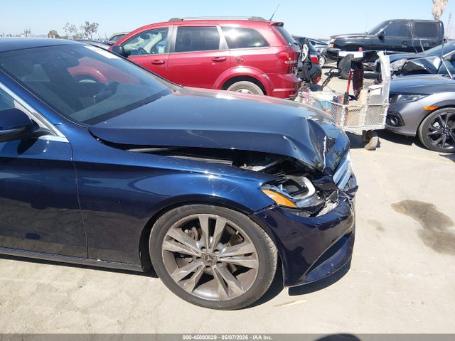 Продаж на аукціоні авто 2018 Mercedes-benz C 300, vin: 55SWF4JBXJU255546, номер лоту: 45000839