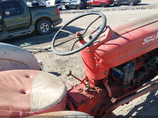 Auction sale of the 1962 Ford Workmaster Tractor, vin: NCA501B, lot number: 45000853