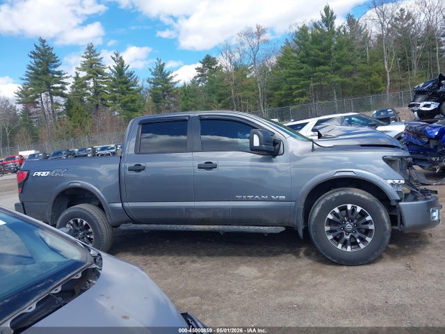 1N6AA1E59JN550374 Nissan Titan Pro-4x