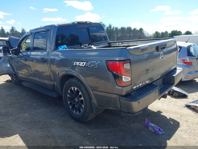 1N6AA1E59JN550374 Nissan Titan Pro-4x