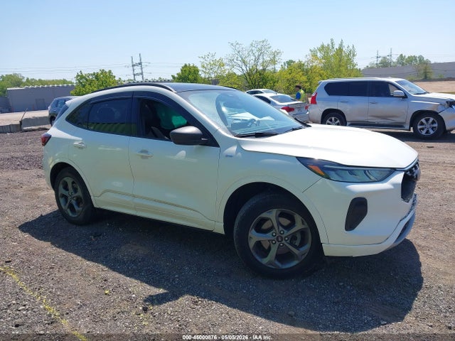 45000876 :رقم المزاد ، 1FMCU9MN8PUB37424 vin ، 2023 Ford Escape St-line مزاد بيع